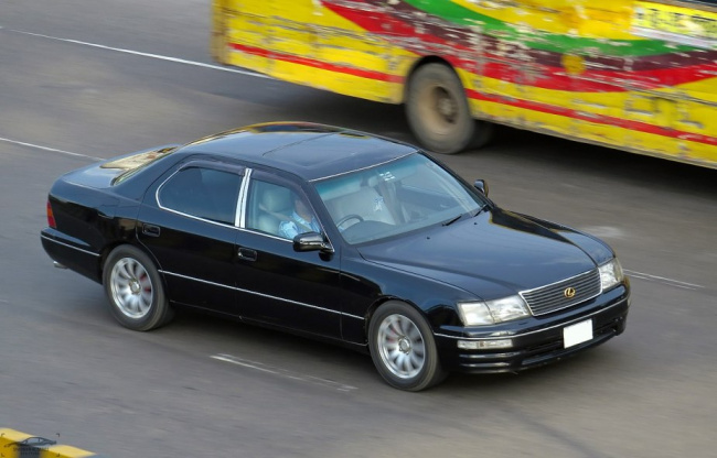 cars, luxury, 5 luxury cars from the 90s that can take a beating and keep on ticking
