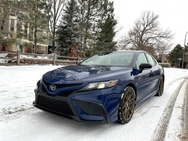 camry, hybrid, toyota, 2023 toyota camry hybrid review: a fuel-efficient and aesthetically-pleasing sedan