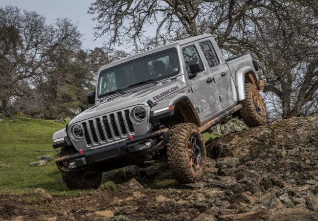 gladiator, jeep, the 2023 jeep gladiator got an affordable off-roading package