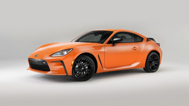 gr86, toyota, 5 advantages the 2023 toyota gr86 has over the 2023 subaru brz