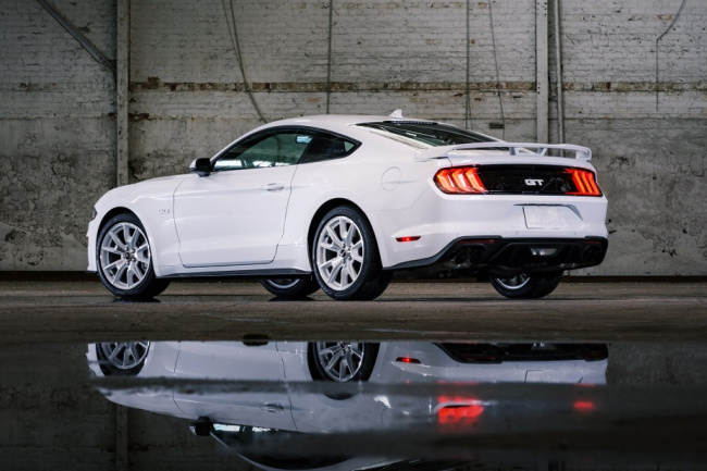 ford, muscle cars, mustang, 3 things u.s. news likes about the 2023 ford mustang