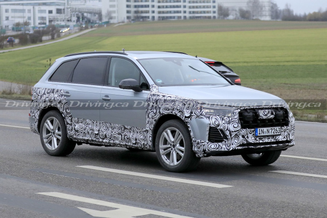 spied! 2024 audi q7 gets a nip and tuck