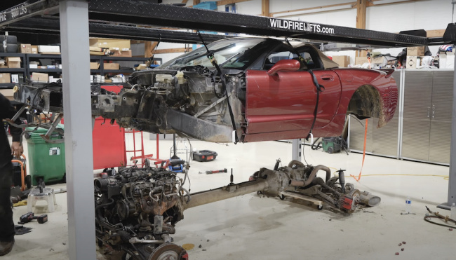 corvette, chevrolet corvette, chevrolet, removing a c5 corvette engine by lifting the body off is possible, but not easy