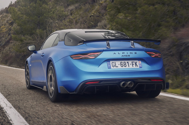 first drives, 2023 alpine a110 r review