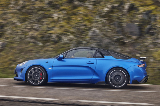 first drives, 2023 alpine a110 r review