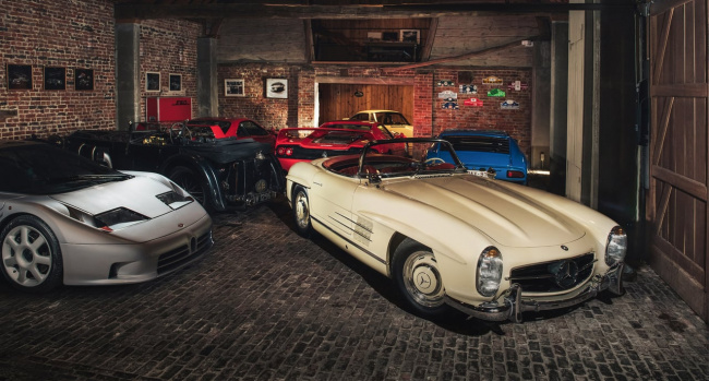 Waft away the winter blues in this delightful Mercedes-Benz 300 SL Roadster