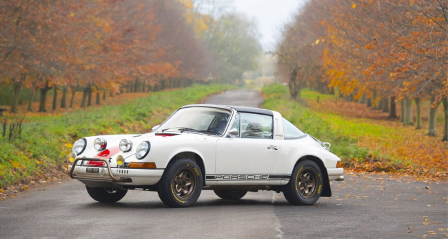 This lifted Porsche 911 is your ticket to the North Pole