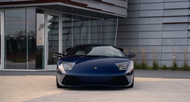 Marvel at the world’s most modest Lamborghini Murciélago 