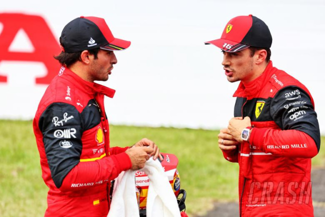 charles leclerc told he won’t be ferrari’s no 1 driver at start of f1 2023 