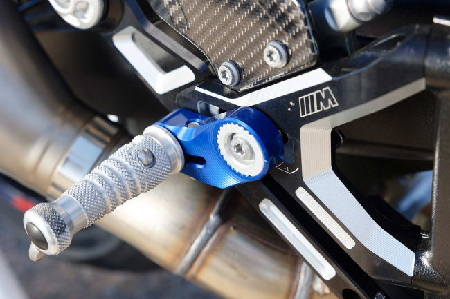 These trick billet aluminum rearsets are part of the M Package.