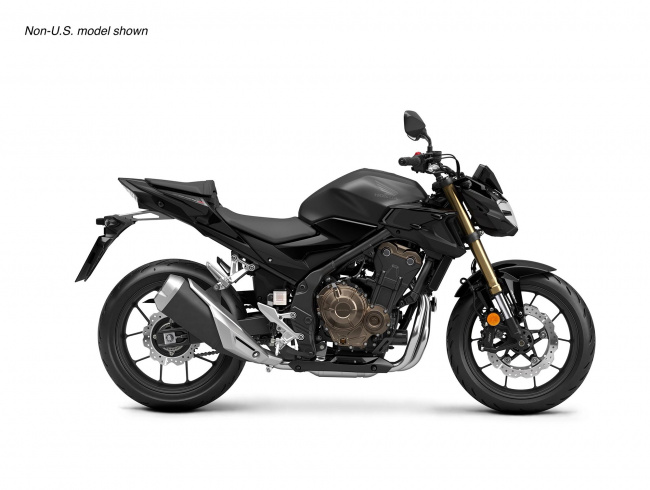 The naked, affordable Honda CB500F slips into the 2023 lineup unchanged.
