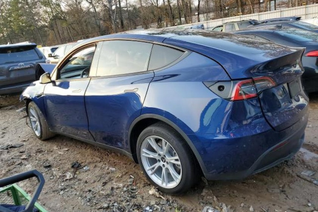 industry news, electric vehicles, tesla and insurance companies disagree on expensive repairs