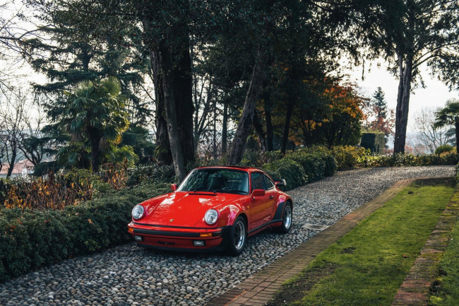 A flurry of fine Porsche 911 Turbos head to Bonham’s Paris sale