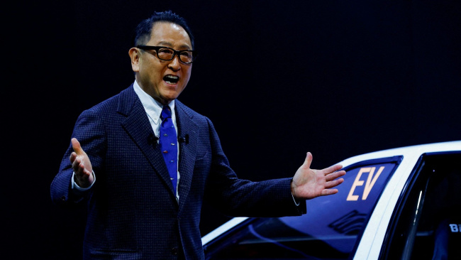 akio toyoda set to remain a force at toyota, even as he steps aside