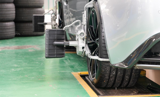 motus select, wheel alignment, signs that your car is due for a wheel alignment