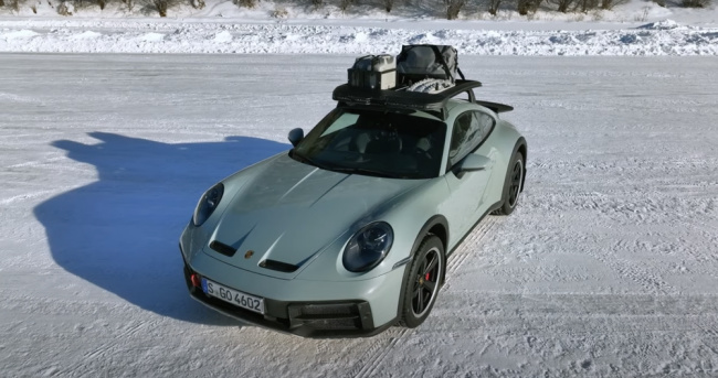 Watch a Porsche 911 Dakar Dance in the Snow