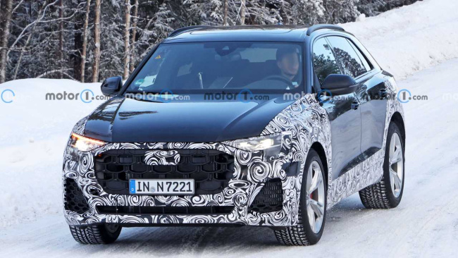 2024 audi q8 spy photos show facelifted suv testing in the snow