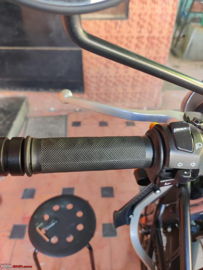 Installed motorcycle throttle grips on my 2022 Royal Enfield Himalayan, Indian, Member Content, 2022 Royal Enfield Himalayan, Motorcycle, accressories, throttle grips