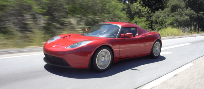 tesla roadster turns 15 years old today, still no sign of the new version