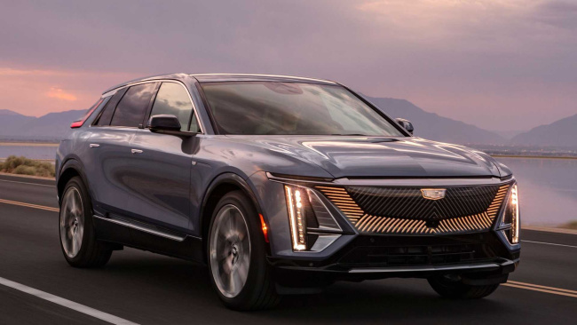 2024 cadillac lyriq to get real leather interior and new colors