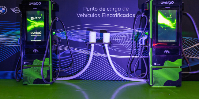 charging stations, evergo, mexico, bmw teams up with evergo for charging network in mexico