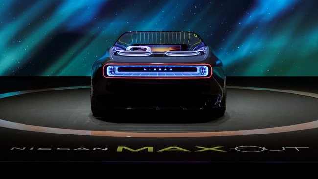 Nissan Max-Out convertible electric car concept rear lights