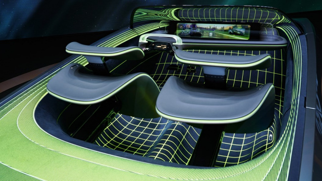 Nissan Max-Out convertible electric car concept interior