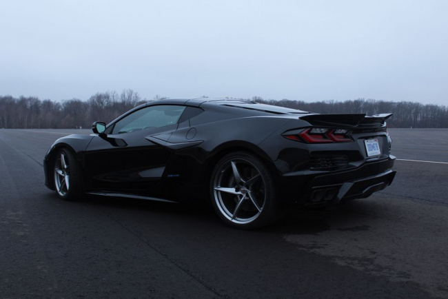 Corvette Fans Camp in Freezing Temps for Chance at E-Ray Reservation