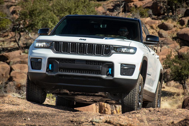jeep, grand cherokee 4xe, car news, 4x4 offroad cars, adventure cars, hybrid cars, jeep grand cherokee 4xe specs confirmed for oz