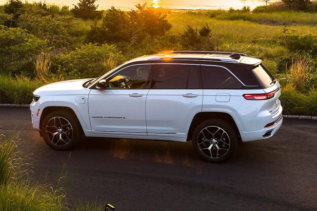 jeep, grand cherokee, car news, 4x4 offroad cars, adventure cars, family cars, cheaper five-seat jeep grand cherokee here this month