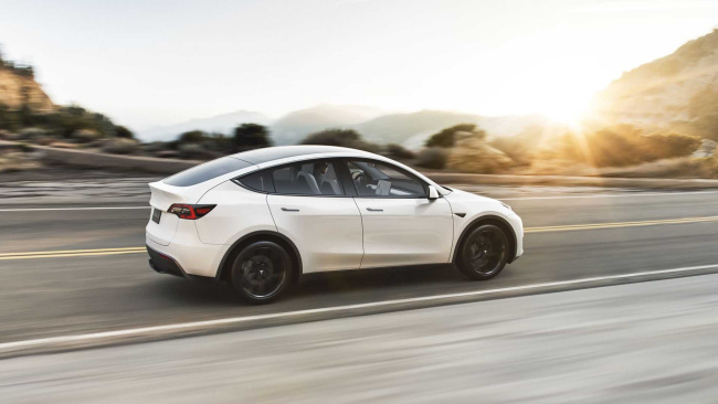 tesla model y long range delivery estimate pushed to march-may 2023
