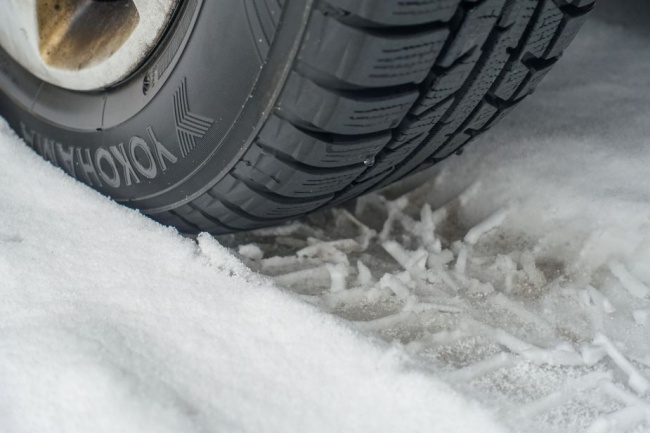 snow, tires, winter, can my car’s tires freeze to the ground?