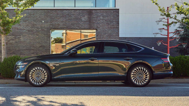 2023 genesis electrified g80 review: way better than it should be