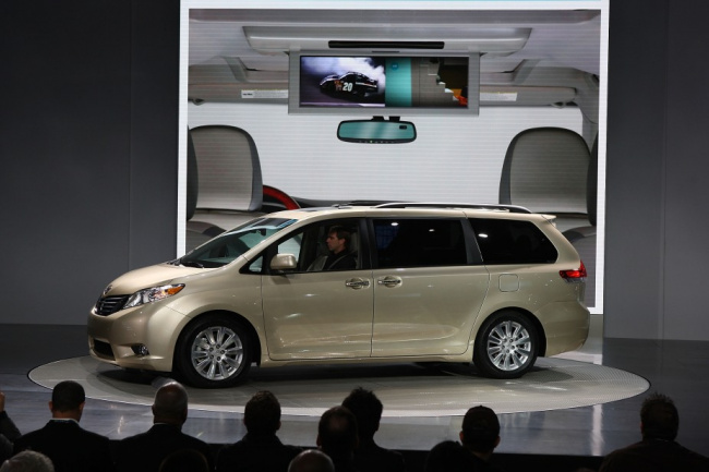 minivan, sienna, toyota, 3 most common toyota sienna problems reported by hundreds of real owners