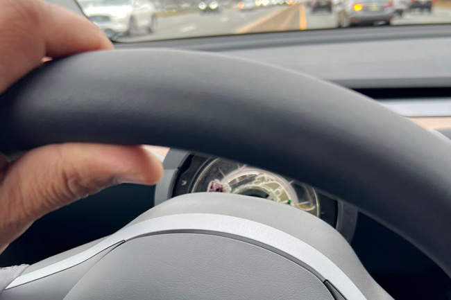 offbeat, week-old tesla model y's steering wheel fell off on the highway