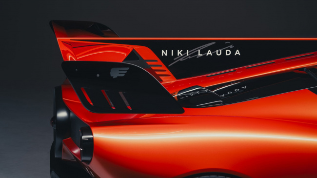 gordon murray automotive's track-ready t.50s niki lauda unveiled