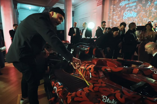 video, offbeat, formula one, alfa romeo f1 team creates art car to bring fans together