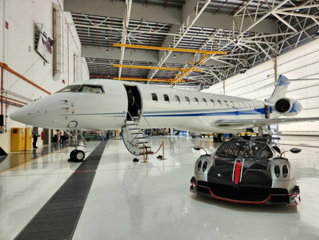 pagani and bombardier display high-flyers worth s$117-million in singapore