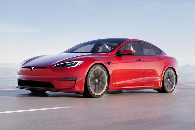 tesla, model s, car news, electric cars, tesla model s battery tech shines in the cold