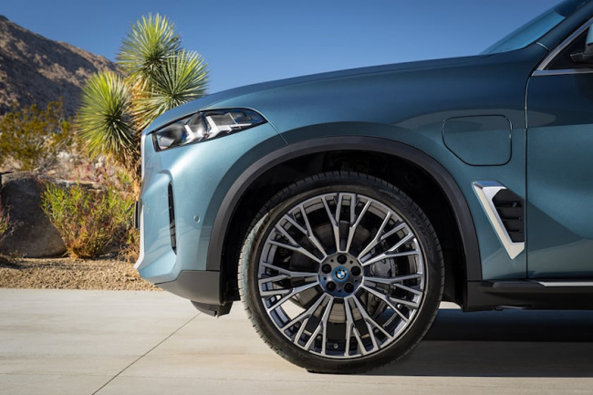2024 bmw x5 first look review: bettering a benchmark