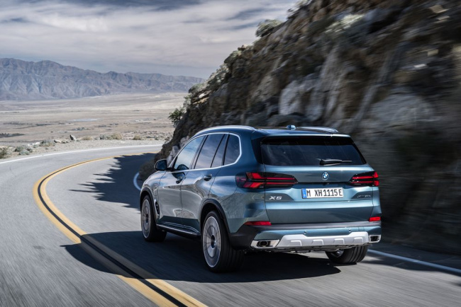 2024 BMW X5 and X6 Get New Faces, New Engines, New Interior