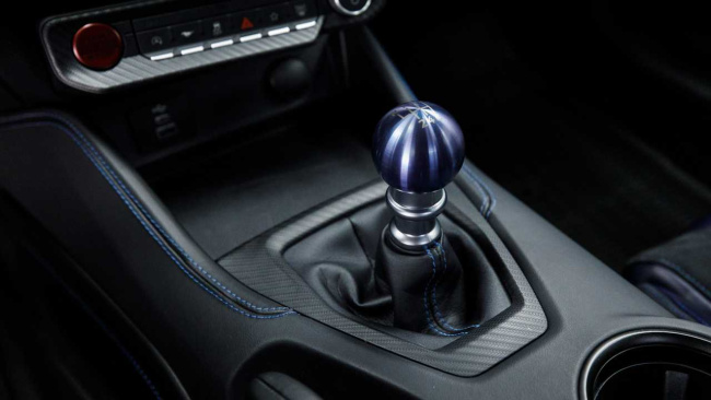2024 ford mustang dark horse interior revealed with titanium shift knob