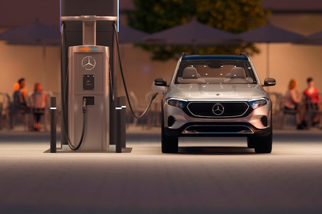 technology, industry news, mercedes-benz reinvents iconic 3-pointed star