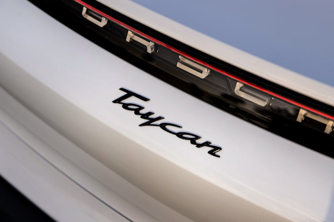 industry news, the porsche taycan just can't beat the 911 at its own game