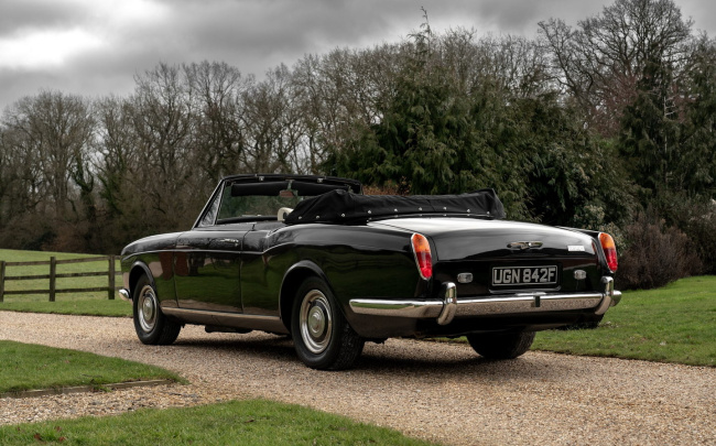 auction, michael caine, rolls-royce, silver shadow, michael caine’s rolls-royce to go under the hammer with a top estimate of £150,000
