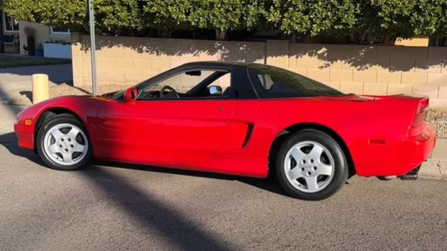 this 1992 acura nsx with 415,000 miles is a well cared for daily driver