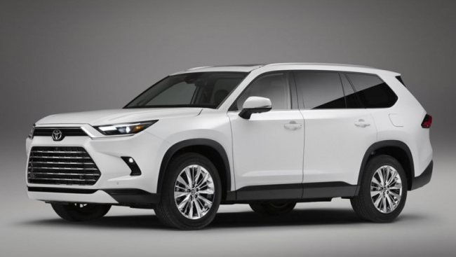 toyota kluger, toyota kluger 2023, toyota news, toyota suv range, hybrid cars, industry news, family cars, 7 seater, showroom news, green cars, is australia missing out on toyota's best suv? forget the rav4, landcruiser or corolla cross, we want the 266kw toyota grand kluger hybrid max!