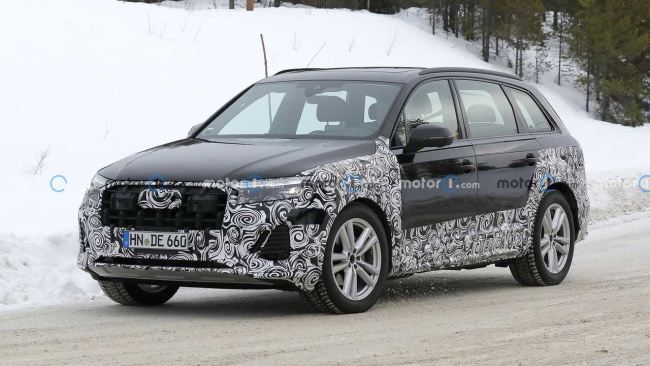 audi q7 spied getting ready for second facelift