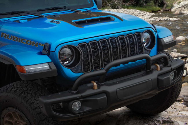 jeep celebrates 20 years of wrangler rubicon by putting a grille inside a grille