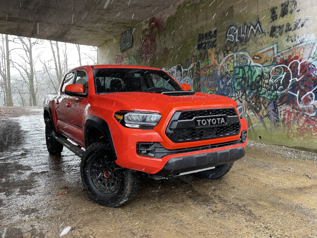 chevrolet, colorado, tacoma, toyota, the 2023 chevy colorado is closing in on the toyota tacoma